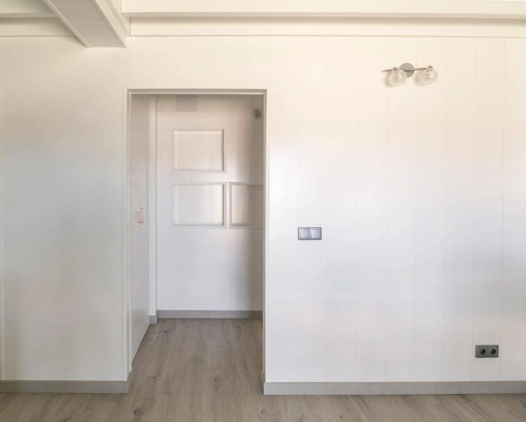La guía definitiva para instalaciones eléctricas en casas de madera
